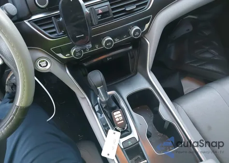 2018 Honda Accord Ex from USA, damaged, VIN 1HGCV1F47JA060255